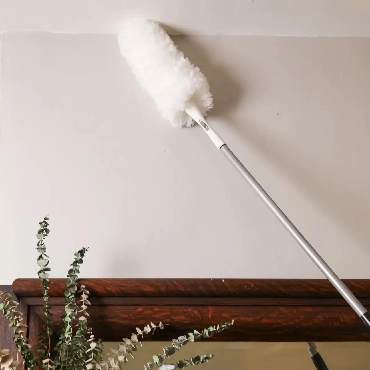 Microfiber Duster with Versapole | Extendable & Flexible - Image 5