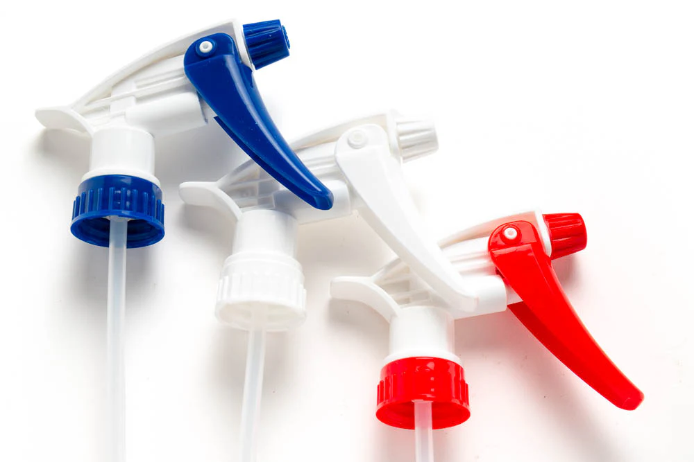 Red Trigger Sprayer For (16 Oz.) Mixing Bottle - Image 3